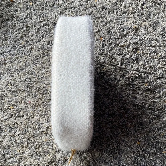 CHANEL Beauté White and Gold Accessory Pouch / cosmetic bags - Picture 5 of 5